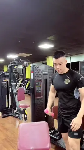 Tập Gym ở Bình Dương😂😂#dcgr #LearnOnTikTok 