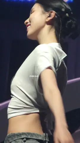 SHARONNNNN YOURE MAKING ME FEEL THINGS  #readytobetour #readytobeinmelbourne #twicemelbourne2023 #twice #Mina #saysomething 