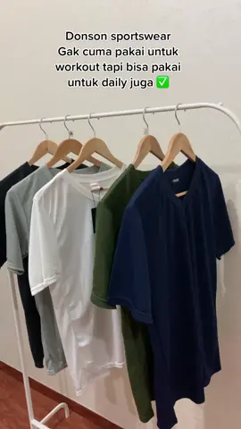 Tshirt v-neck outfit daily 😎 #fyp #donson #sportstiktok #sportswear #outfutideas #apparel #id #olahraga #OOTD #fypシ゚viral  #outfotinspiration 