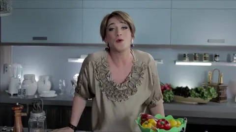 Queima de estoque total. 🌚🤣 #paulogustavo #paulogustavo41 #paulogustavo31 #multishow #multishowhumor #humorbr #humor #apresentadora #queimadeestoque #comediante 