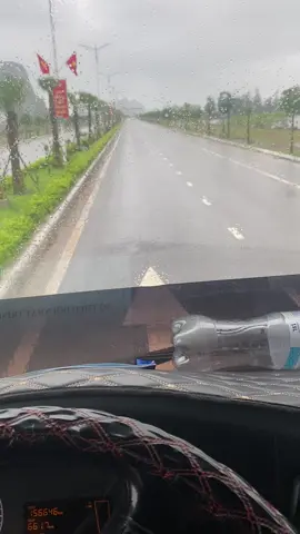 cảnh trời mưa 😀😀#lái xe tải