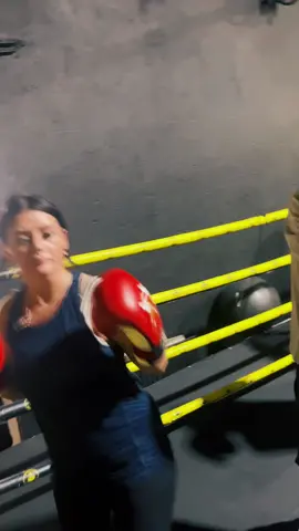 Boxing session the other night at ravenhill road Belfast 🔥 #Boxing #TeamWork #community #Fitness #sports 
