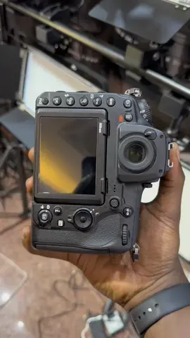 Nikon D850 DSLR Camera • 45.7MP FX-Format BSI CMOS Sensor • EXPEED 5 Image Processor • 3.2