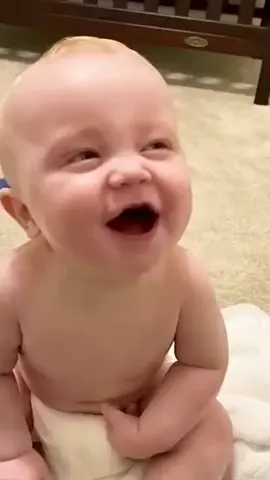 Bebe Rindo! 👶🏻😂😍 #bebe #rindo #fofo #engraçado 