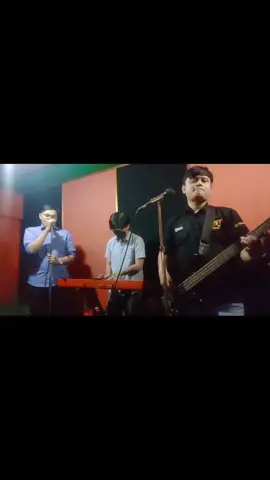 jamming bareng pasukan Briliant. @nidjiofficial - Biarlah. #nidji #nidji_band #biarlah #jamming #music #fyp #fypage 