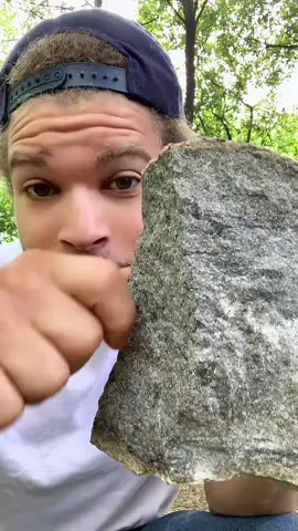 This can be a double edged sword for Rock Climbers, because you don’t want to crush the rock that you’re holding on to but you do want to get a good grip! And with Gripzilla you can kind of do that🤷‍♂️