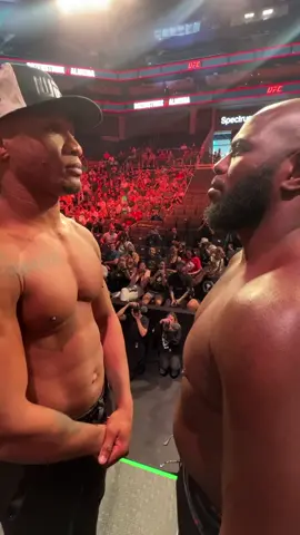 ONE MORE SLEEP & the Heavyweights start swinging 👊👊👊 #UFC #jairzinhorozenstruik #jailtonalmeida 