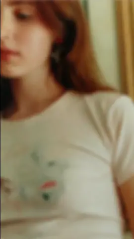 Clairo - Bags . . . #clairo #indie #indiepop #music #2019 #musica #reels #fyp #fypシ #foryou #foryoupage #song #vibes #tipografia #letrasdemúsicas #músicasparastatus #explore #explorar #musicvideo #status #Música #lyrics #edit #edits #lyricsvideo #legendas