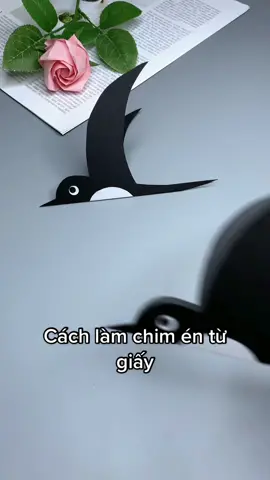 Cách cắt giấy thủ công để làm một con chim én đơn giản, đẹp mắt, bạn hãy thử coi#đồchoithongminhchobe #handmade #2023 #cute 