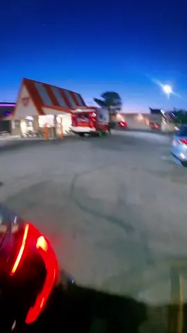 when you fly to texas to try whataburger for the first time👏🏻👏🏻 #foryoupage #viral #trending #waitforit #share #foryou #texas #whataburger #elpaso #fyp 