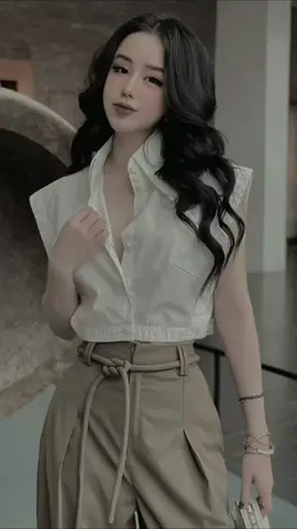 Mặc gì cũng được đừng mặc kệ em  #outfitideas #stylingoutfitideas #dailyoutfitideas #mỗingàymộtoutfit #thoitrang #fashion #koreanoutfitideas #clothes #thayđổioutfit #beautyandfashion #stylishoutfitideas #streetstyleideas #lookgirl #OOTD #trendtiktok #chicstyle #tiktokshop #happystyle #pinterestoutfit #quanao 