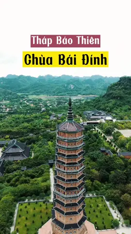 Tháp Báo Thiên 13 tầng chùa Bái Đính là tháp Phật Giáo cao nhất Đ.N.Á với chiều cao 99m tượng trưng cho sự vĩnh hằng. Đến Bái Đính đừng quên lên tháp ngắm cảnh chùa từ trên cao các bạn nhé 🥰 #tiktoktravel #viral #xuhuong #thelittlevillagehomestay #theenglanddidulich 