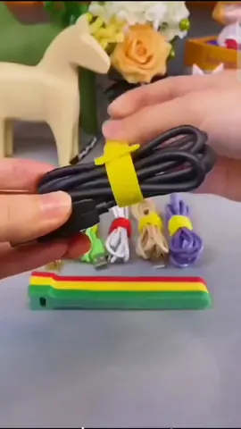 Velcro Strap Organizer #velcrostrap #velcrostraps #velcro #cableorganizer #velcrocableorganizer #velcrocableorganizertie #diyvelcrostrap #velcrobrand #fyp #strap #velcro 
