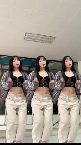 Vừa nhảy vừa cố nhớ bài nên hỏng chill lắm 🥲🥲 