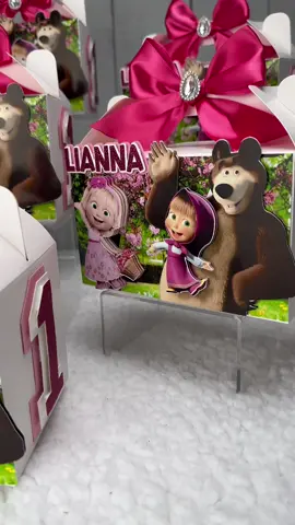 Masha y el oso, cajitas para dulces y sorpresas 🥰 #fyp #parati #viral #partyfavor #gablebox #gableboxes #cumpleaños #birthdaygirl #birthday #custom 