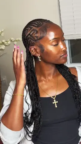 Love creating a 1 of 1 style 😍 #stitchbraids #freestylebraids #straightbackbraids 