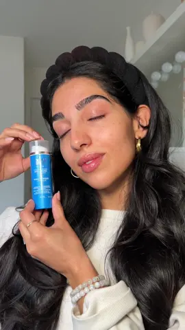 #olaycanada Hyaluronic + Peptide 24 Face Moisturizer SPF 30 is the perfect lightweight, invisible, glowy formula that also soothes and protects ☀️✨#ad 