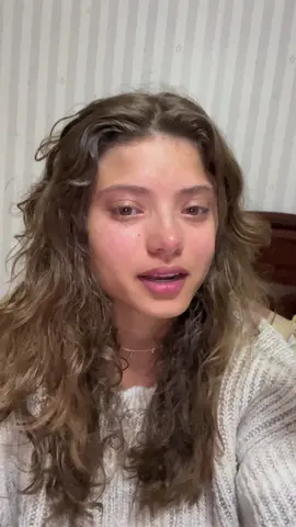 I read the book years ago so Inknew exactly how it was going to end but… this was me after the ending #fireflylane 