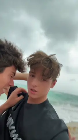 #couple #beach #casal #boyscouple #cutecouple #cutecouples #capcutdecasal #editsdecasal #boy #garotos #gay #meninos #casalfofo #kiss #lgbt #TikTokPromote #lbgtq #asianboys #humornotiktok #fypシ #fyp #fy 