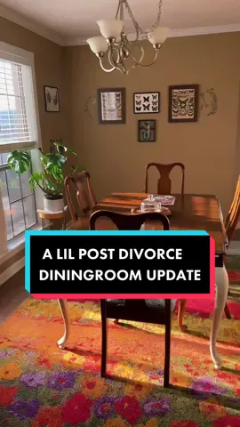 Replying to @ one year update of the dining room!  #hobbithikers #aminutewithchelsea #divorcediaries #newlydivorced #diningroomupdate #homemakeoverinprogress 