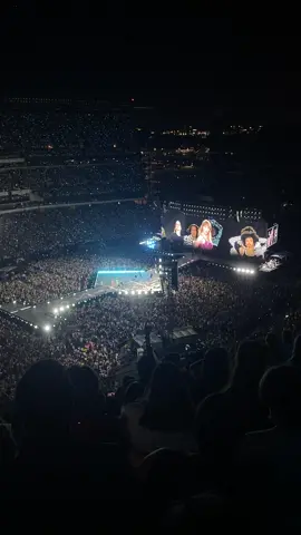 interrupting your feed to show you a video of taylor swift singing the greatest pop song of all time #taylorswift #erastour #phillytstheerastour 