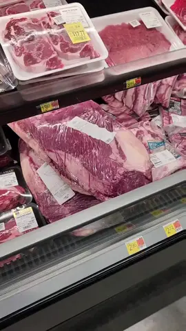 Good looking selection of choice briskets spotted at Walmart today.  it has nice marbling and needs minimal trimming. #beefbriskets #beefbrisketbbq  #beefbrisket #brisket #bbqfood 