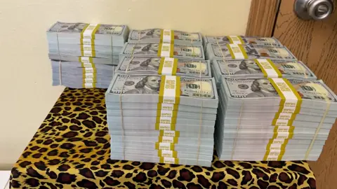 #dollar #moneytok #lamborghini #money #баксы #баксыбаксы💸💰 #lamborghini #sharmelsheikh2022✈️☀️ 