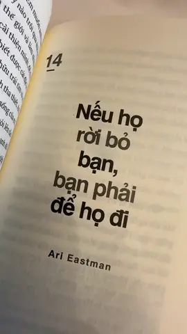 Bạn có đủ can đảm để buông tay không ? #sachhay #sachhaynendoc #moingay1trangsach #buongtay #chiatay 
