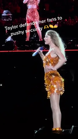 Taylor defending her fans tonight was a great moment 👏👏👏 #phillyerastour #tserastourphilly @Taylor Nation @Taylor Swift 