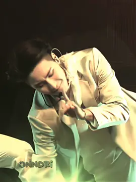 this smirk and lip bite is everything>>> #ateezedit #ateez #seonghwa #fyp #kpopedit #kpopers #atiny #seonghwaedit #seonghwaateez #viral 