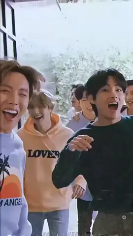 BTS all members cute Moments 🥰🥰🥰#foryou #forupage #fybシ #fybシ #fybシviral #unfrezzmyaccount🙏 #love_from_bangladesh🇧🇩 #big_hit_official방탄소년단 #bdarmy🇧🇩💜🇰🇷 #V @BTS 