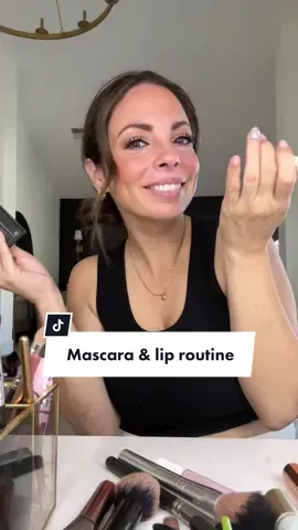 Cant live without these 4 things! 😍 #getreadywithme #MakeupRoutine #mom #easymakeup #mothersday #mothersdayweekend #dayinmylife #momtok #makeup #mascara 
