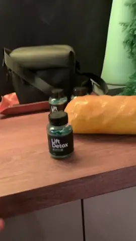 Emagreça já com o novo Lift Detox Black ! ➡️ Link do Site OFICIAL e das Promoções na Bio do Instagram ! 😍®️ #liftdetox #liftdetoxcaps #emagrecer #detox #liftdetoxblack #emagrecimento #dieta #queroemagrecer #saude #emagrecercomsaude #saudavel #detoxcorporal  #perderpeso #alimentacaosaudavel #detoxnatural 