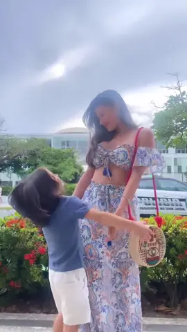 This trend but with your son 🥹🥰 HAPPY MOTHERS DAY!!! 💐#motherhood #momlife #trending #mothersday 