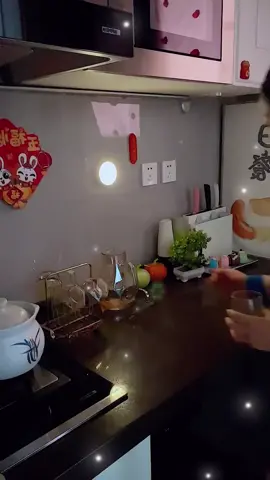 Many people are using the human body sensor lamp, no need to turn on the lamp in the dark when getting up in the middle of the night#lamp 