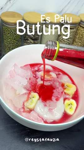 ES PALU BUTUNG By: @reystafauzia Bahan: - 6 buah pisang kepok - Sirup merah coco pandan - Es batu secukupnya Bahan Fla Sumsum: - 500 ml santan kental - 60 gr tepung beras, bisa banyakin kalo mau kental banget - 1 helai daun pandan - 50 gr gula atau sesuai selera - 1/2 sdt garam Caranya: Simak divideo #idemenumakanan #espalibutung #resepminuman #fyp #Recipe #essegar 