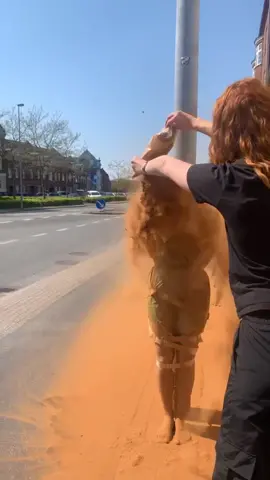 Danish tradition on 25th birthday🇩🇰🥳☀️ #25birthday #howoldami #fypシ #foryoupage #cinnamon 