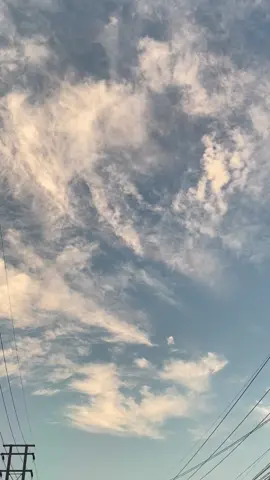 Sebahagia itu❤️✨ #SoreVibes #langitaesthetic #AestheticSongVibes #bluesky #GoodVibesAesthetic #VideoAwanAesthetic #VibesLaguAesthetic #scenery #senja #sunsetview #beautifuldays #MentahanVibesPagi #videovibesestetik #galauvibes #ChillVibes  