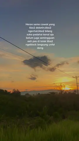 Itu tipe orang kek gimana sih?#TikTokPromote #sunsetvibes #fypageシviral #fyppelitbangett #CLEARYourHeadKetombeChallenge #fypage 