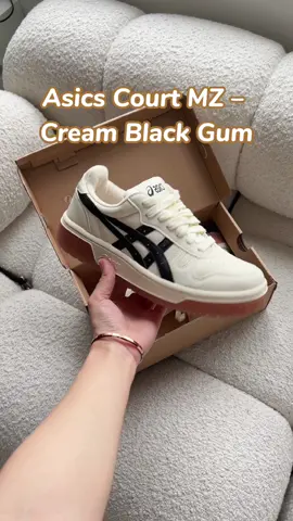 Một đôi giày basic mang hướng Vintage có thể bạn chưa biết 🦦 #fypシ #sneakerholic #xuhuong #viral #outfit #asics #mixandmatch #sneakerbasic 