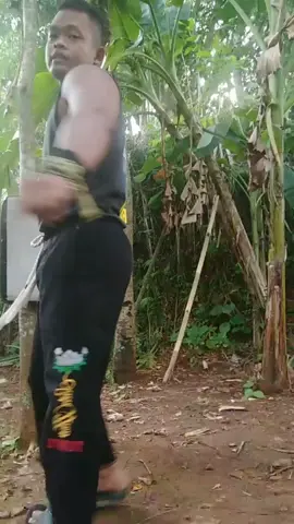 aslinya anak pesilat bro😎#fyp#fypシ#fypシ゚viral#fypviraltiktok🖤シ゚☆♡#psht#pshtpusatmadiun#pshtpusatmadiun1922❤️#pshtindonesia#anakpesilat#ipsi