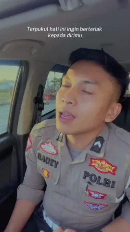 Udah pada dengar lagu barunya @keisya levronka belum?✨ kalau udh @Mario g klau 🌻 yang buat liriknya udh pasti enak parah🫠 #takpantasterluka #keisyalevronka #levronkaalbum #debutalbumlevornka #mariogklau #rauzyiranda #coverlaguhits 