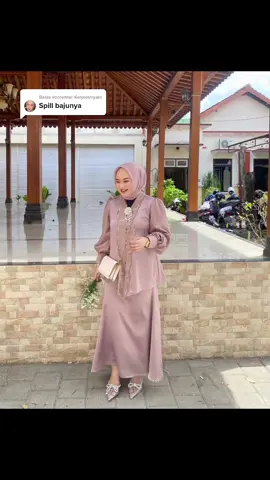 Membalas @Kelyrestiyani dapet kain jadi bridesmaid terus aku jahit sendiri dibikin one set gini, bisa jadi ide model baju bridesmaid tanpa payet untuk org yg berisi kyk aku🤏🏻 #kebayamodern #bridesmaid 