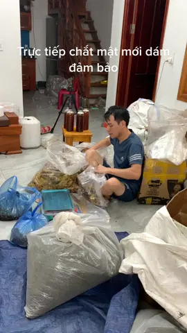 Mật ong rừng nguyên chất tự nhiên , chuẩn giá hợp lý 