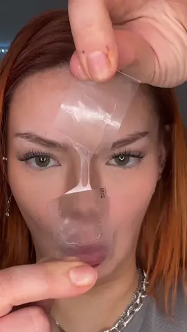 Replying to @_miraclelee_ trying thin eyebrows 😀 #makeuphacks 