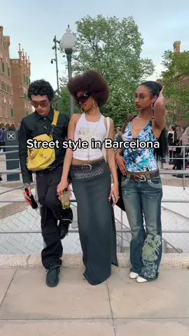 What people are wearing in Barcelona! #StreetStyle #barcelona #fashiontiktok #whatpeoplearewearing 
