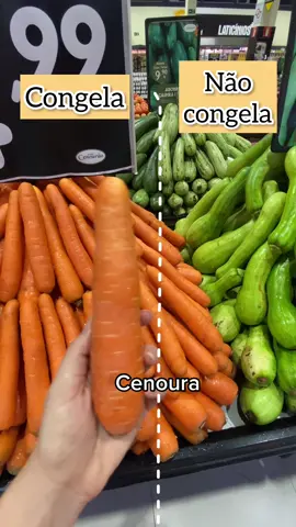 Saber o que pode de fato congelar já ajuda demais na organização da sua semana.  ⠀⠀⠀⠀⠀⠀  Explicando melhor: ⠀⠀⠀⠀⠀⠀  ✅Cenoura: pode congelar com ou sem casca, utilize depois em preparações quentes: como em sopas, caldos, assados, etc.  ⠀⠀⠀⠀⠀⠀  ❌Alface: após congelamento perde sua crocância e sabor.  ⠀⠀⠀⠀⠀⠀  ❌Abobrinha: é um alimento que possui muita água, então ao descongelar ela perde sua textura e sabor ⠀⠀⠀⠀⠀⠀  ✅Abóbora japonesa/cabotiá: prefira congelar ela já cozida e em cubos ou em purê.  ⠀⠀⠀⠀⠀⠀  E aí, qual alimento você quer saber se pode ou não congelar? ⠀⠀⠀⠀⠀⠀  #nutri #alimentacaosaudavel #comerbem #dieta #vegetais #congelado #comidacongelada 