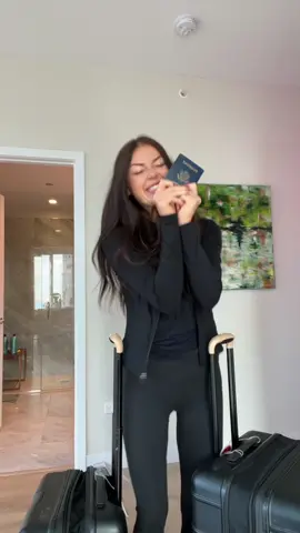 I felt so special the whole time🥹 Thank you @Lufthansa for bringing me to Italy in style to celebrate @focusfeatures #BookClub : The Next Chapter— in theaters NOW! #mylufthansa #focusfeaturespartner