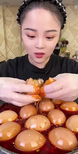balut🥚#yummy #asmrsounds #fyp #mukbangeatingshow #mukbang #spicy #asmr #balut #mukbangchinafood 