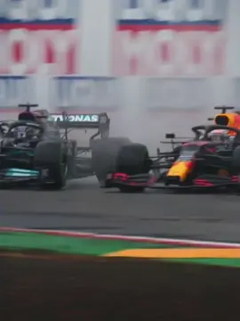 Imola 2021 🇸🇲🔥 Start Max Vs Lewis 🇳🇱🇬🇧❤️‍🔥🔥 #maxverstappen #lewishamilton #mv33 #lh44 #imola2021 #f1#redbullracing #mercedesamgpetronas 